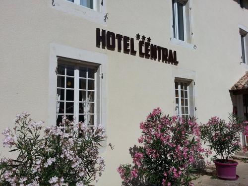 Hôtel Central - carbon neutral hotel in Chaunay