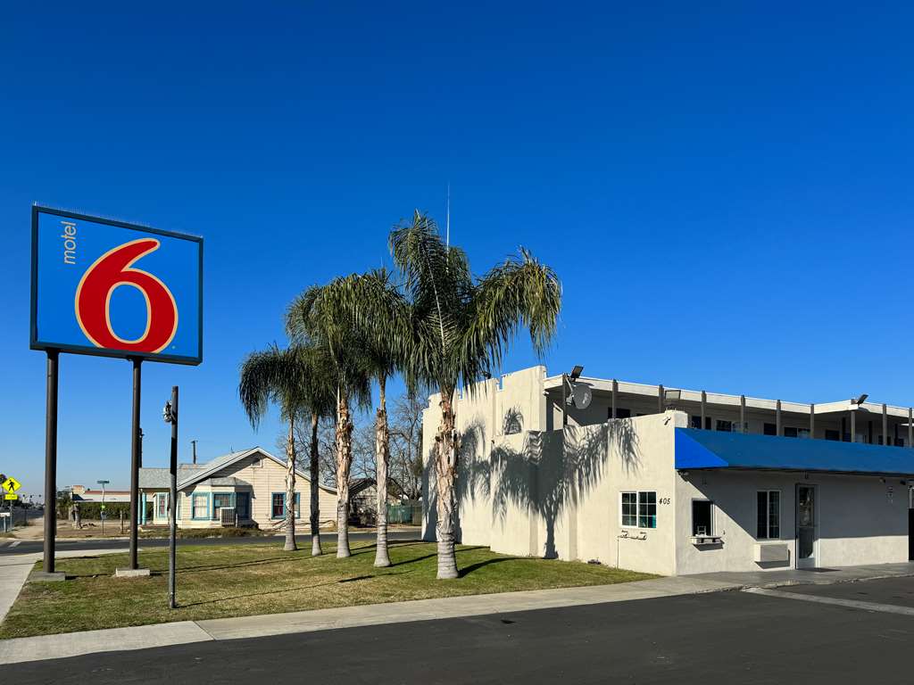 Motel 6 Delano CA - featured photo