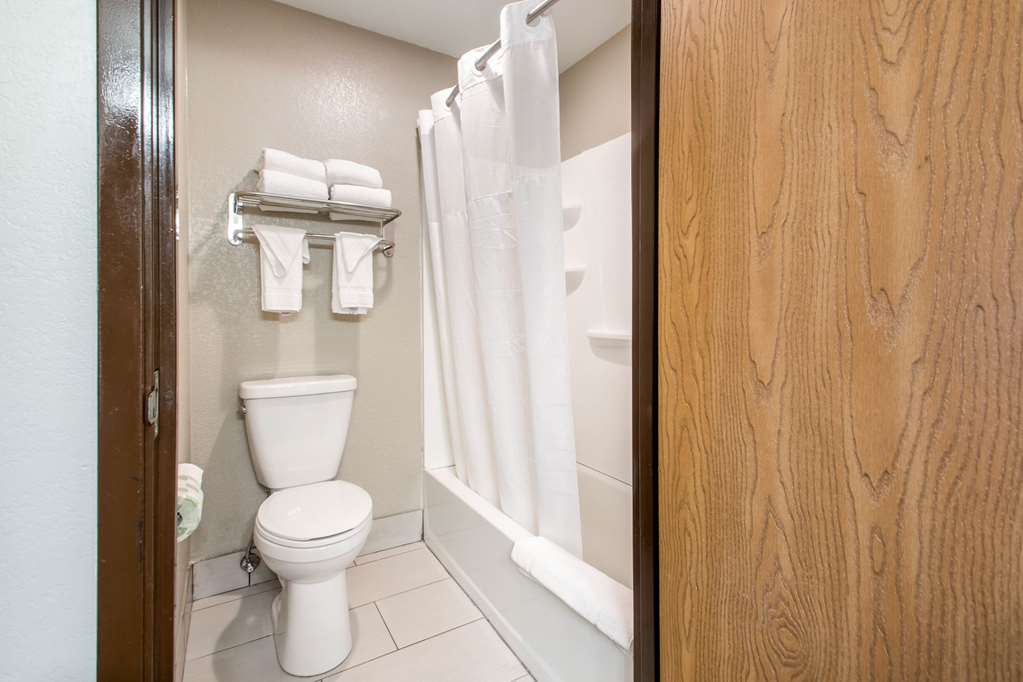 Quality Inn Madison West Near University Area - photo 27