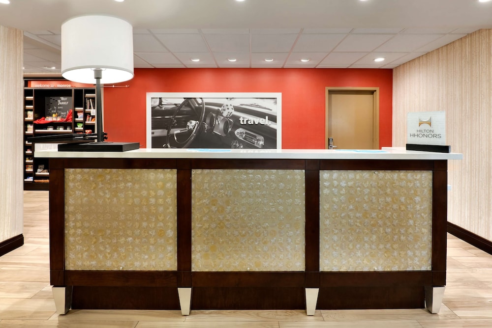Hampton Inn & Suites Monroe - photo 2