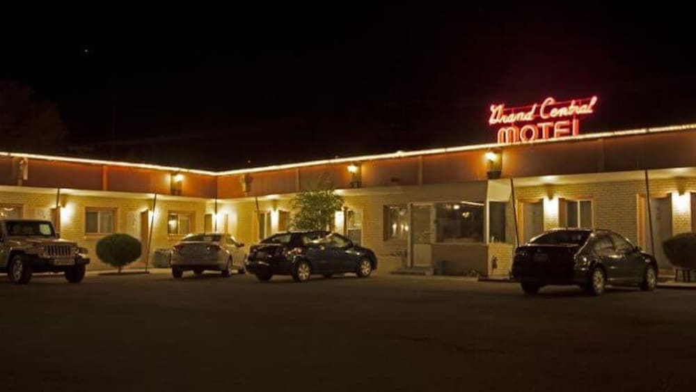 Grand Central Motel - photo 2