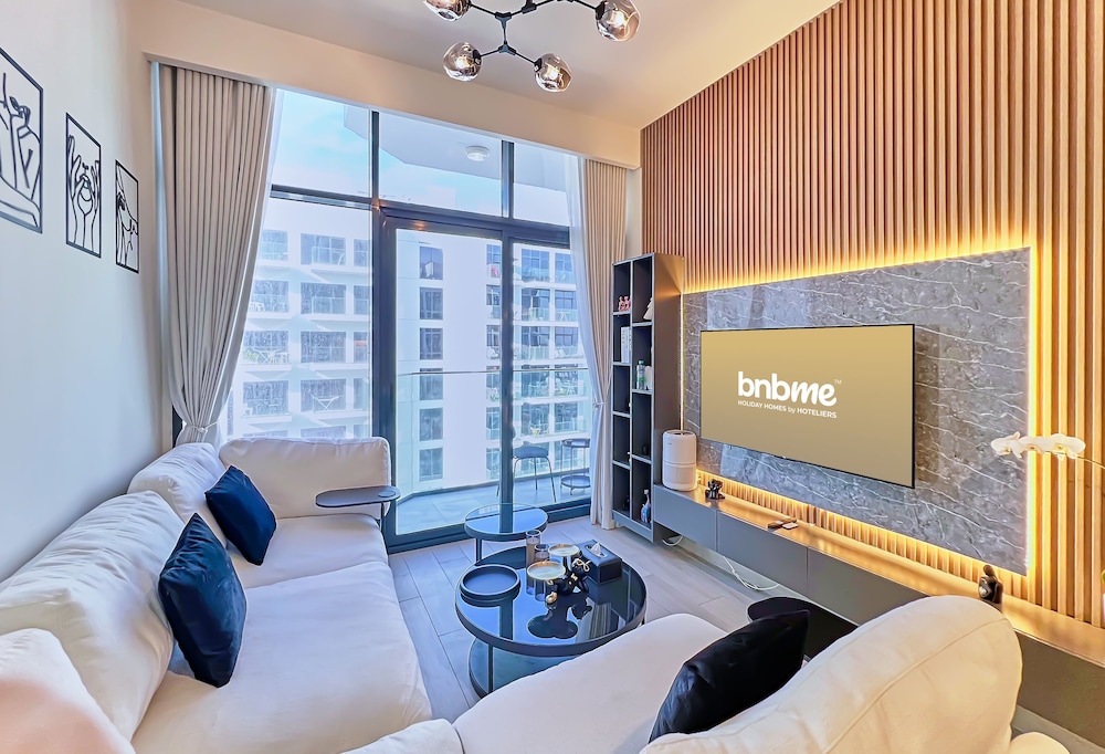bnbme Azizi Riviera 45 1 BDR — 4-Star Luxury Hotel in Dubai, United Arab Emirates