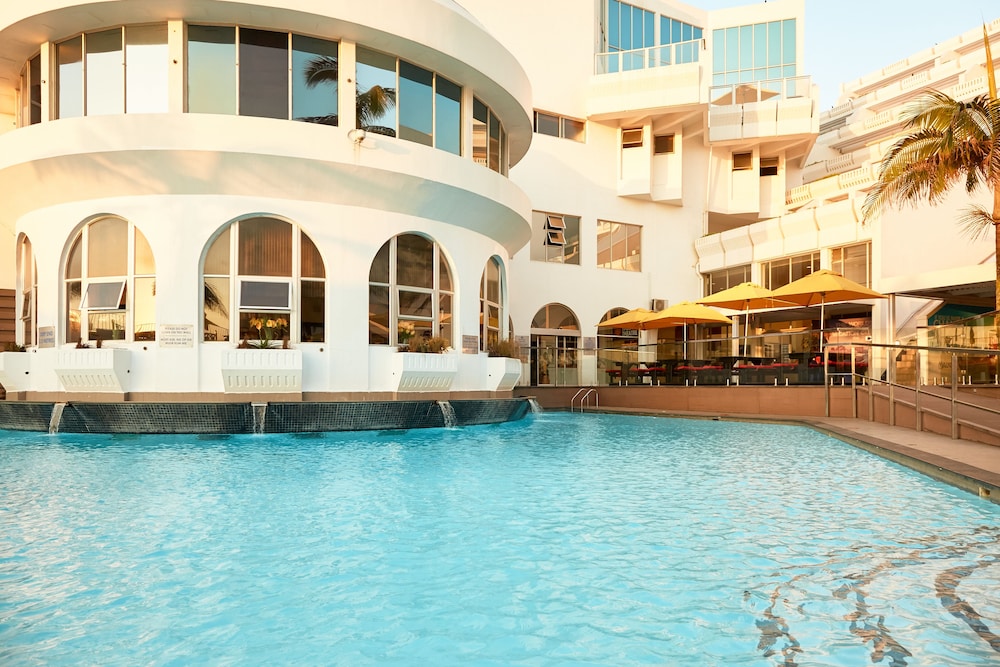 First Group La Montagne