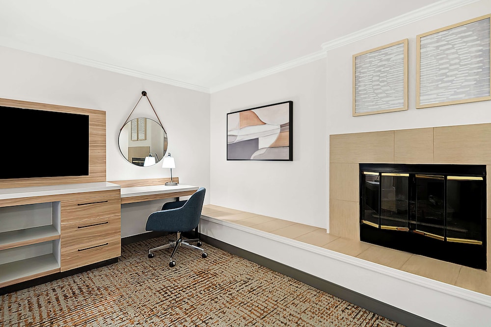 Hampton Inn Morgan Hill - photo 12