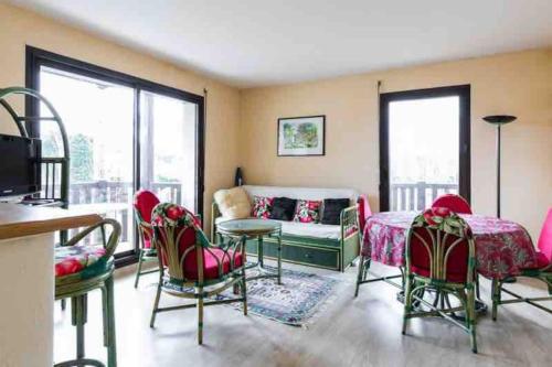 Très bel appartement de Standing a 300 mètres de la mer et à proximité du casino de Deauville — hotel in Touques
