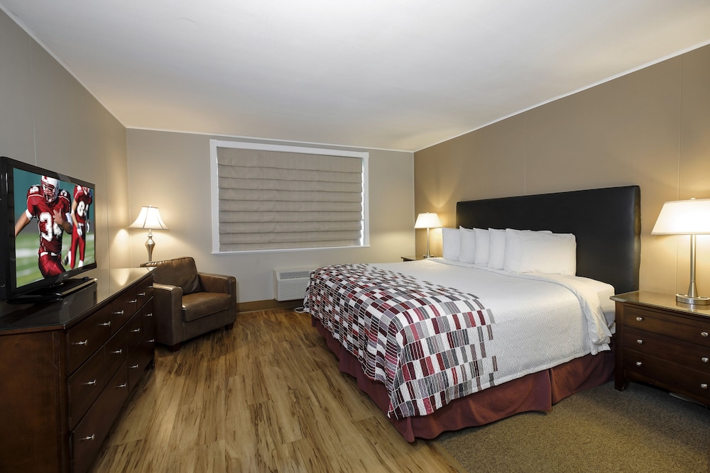 Red Roof Inn & Suites Herkimer - photo 14