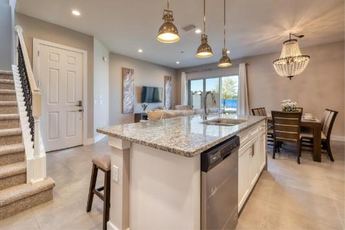 5 Br 6 Ba Villa 5Min To Disney Smv154 — 4-Star Luxury Hotel in Orlando, United States