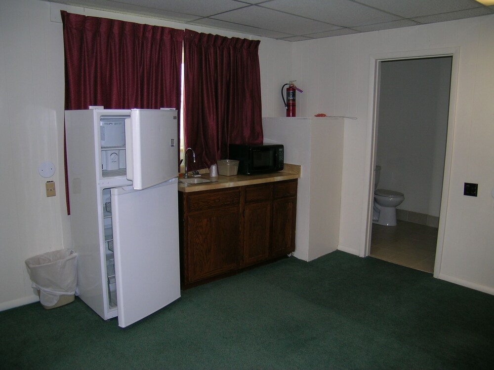 Travel Inn of La Junta - photo 28