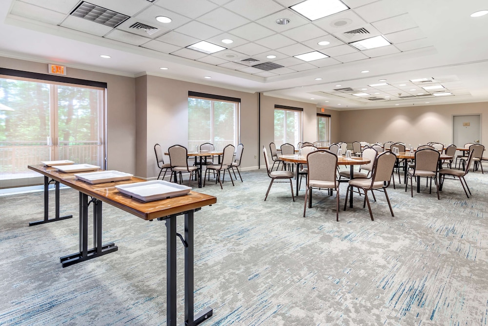 Hilton Garden Inn Atlanta NE Gwinnett Sugarloaf - photo 32