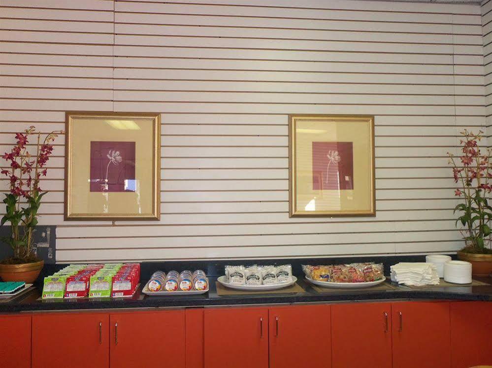 Claremont Kissimmee Hotel - photo 3