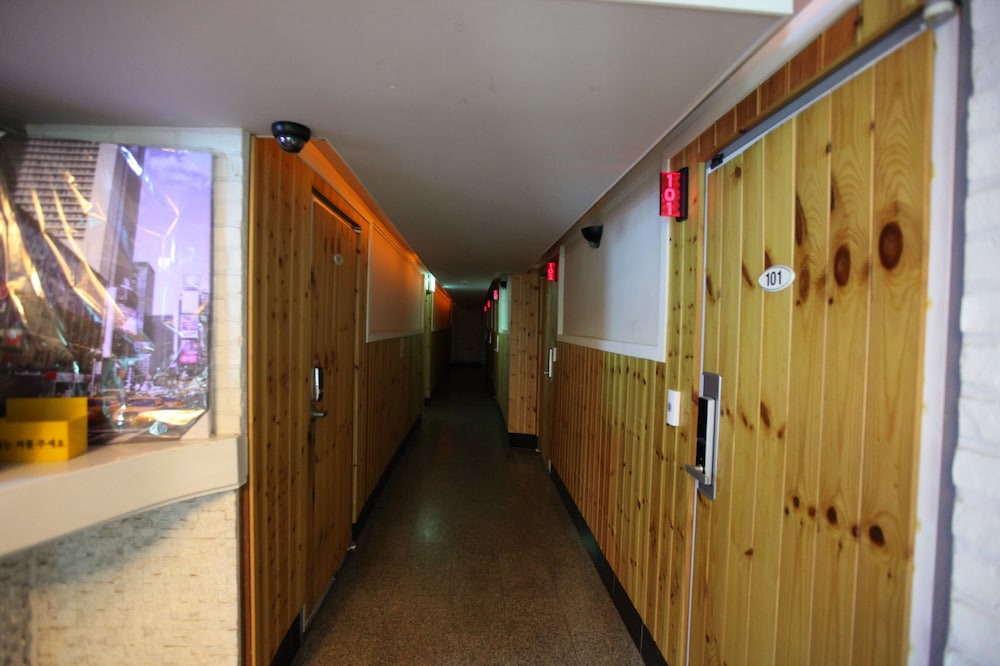 Theme 21 Motel in Iksan, South Korea