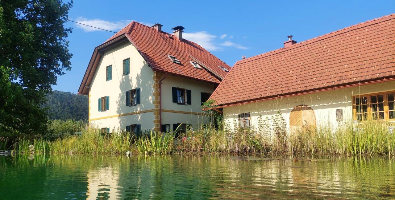 Apartment in traumhafter Lage mit Naturbadeteich — 4-Star Luxury Hotel in Ferlach, Austria
