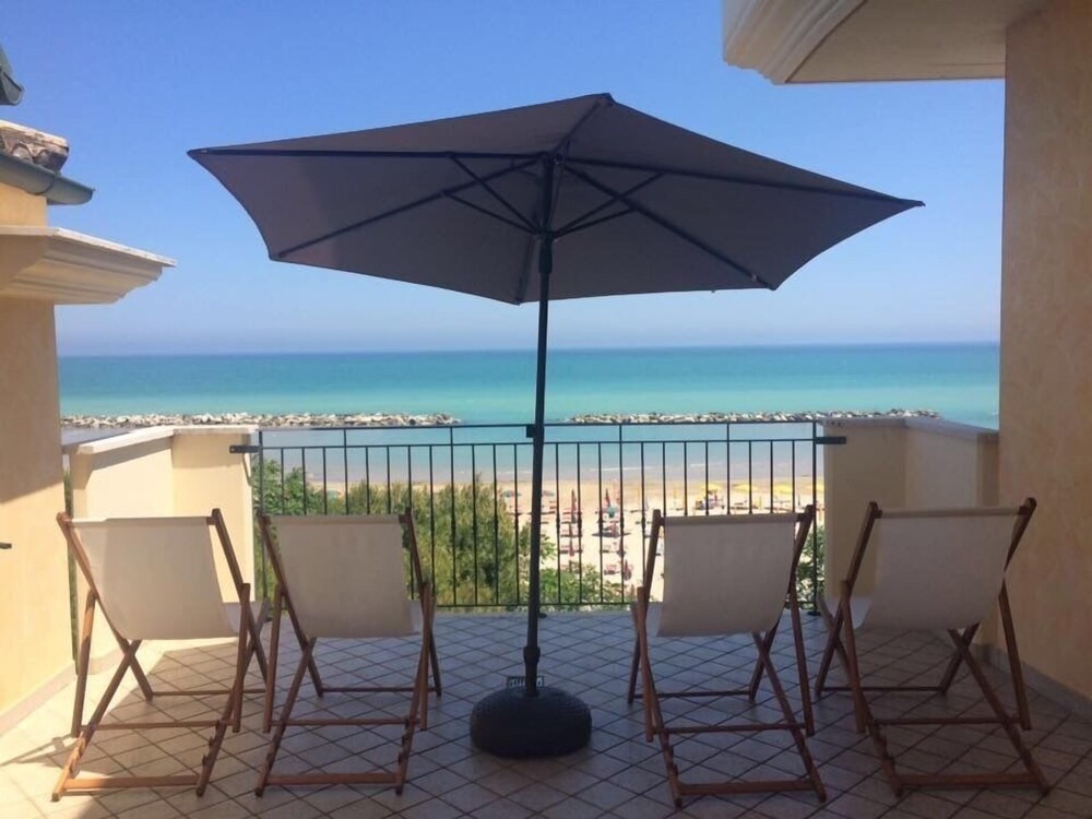 Hotel Capital — hotel in Cupra Marittima