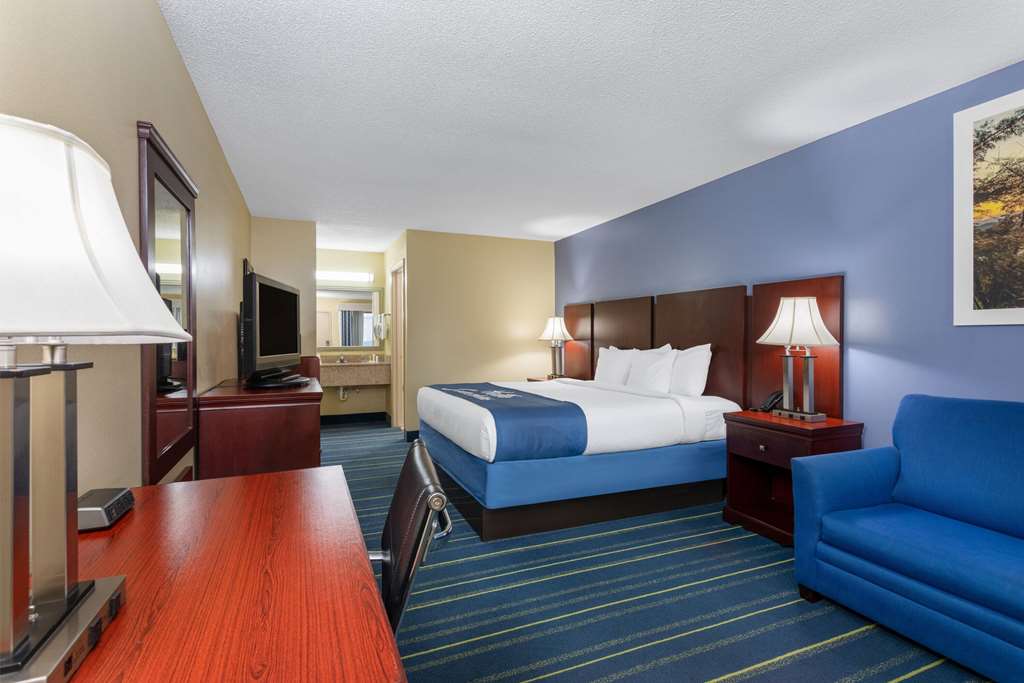 Days Inn by Wyndham Chipley - photo 17