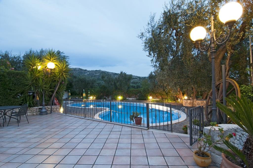 Hotel Apeneste in Mattinata, Italy