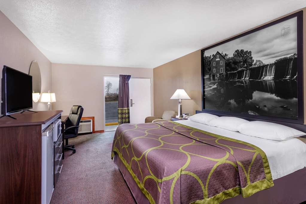 Super 8 by Wyndham Locust Grove - photo 11