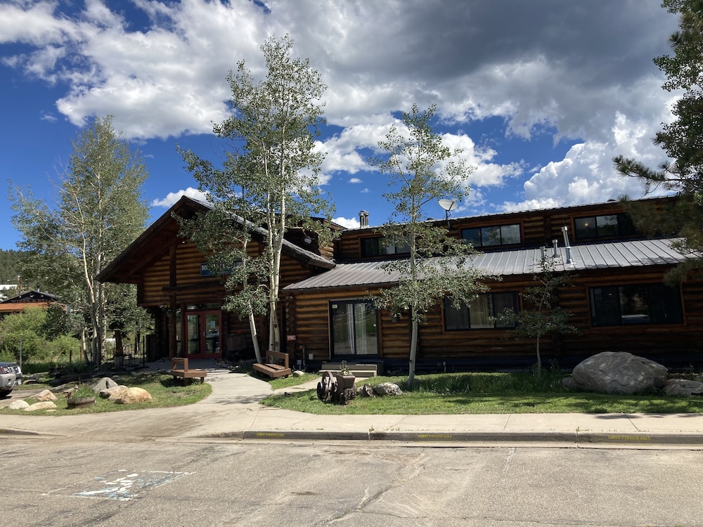 The Boulder Creek Lodge - photo 34