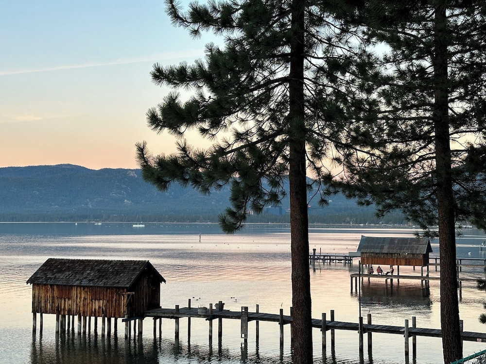 Ambassador Lake Tahoe - photo 13