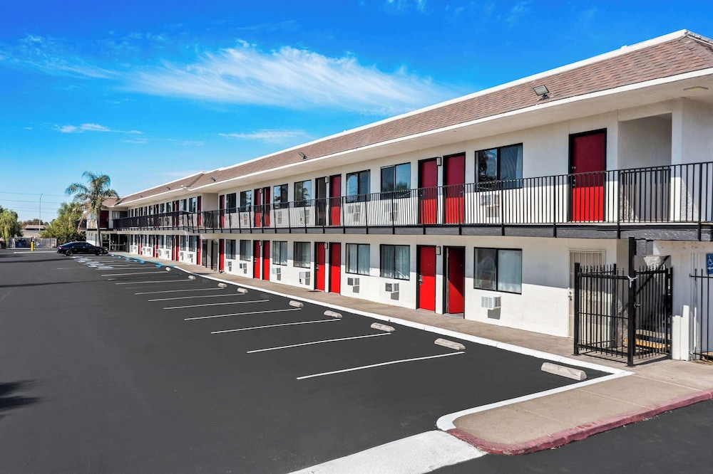 Econo Lodge Stockton near I 5 Fairgrounds - photo 43