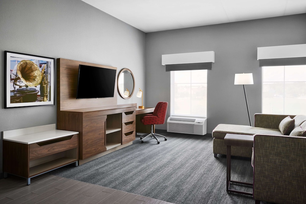 Hampton Inn & Suites Charlotte Steele Creek - photo 11