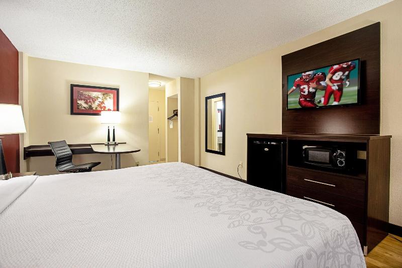 Red Roof Inn Wichita East - photo 46
