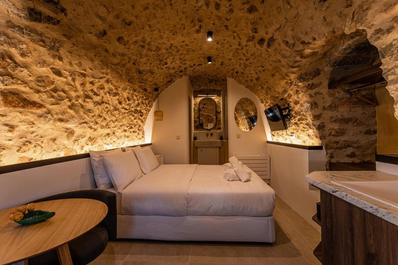 Hawk Tower Studio Pyrgos Towers Complex in Pyrgos, Greece