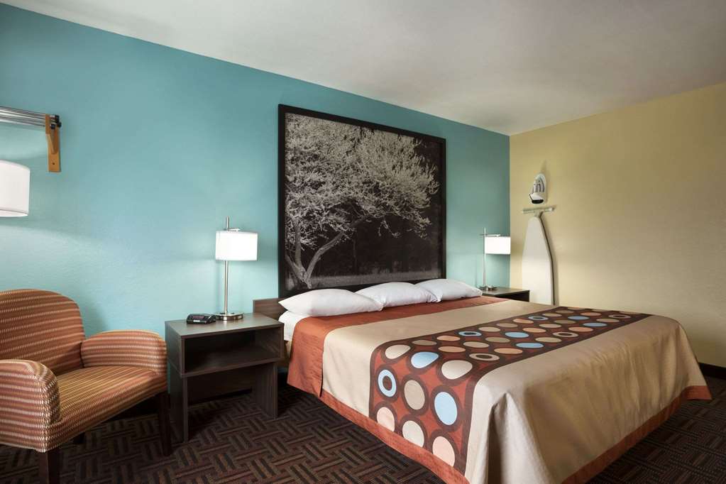 Super 8 by Wyndham Mt. Vernon IL - photo 12