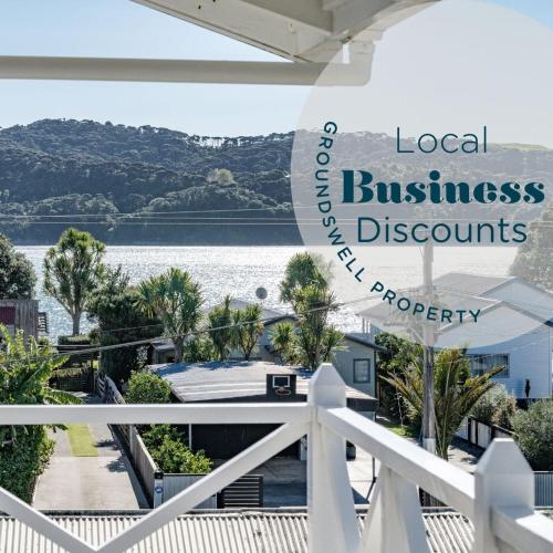 Harbourside Cove in Raglan, New Zealand