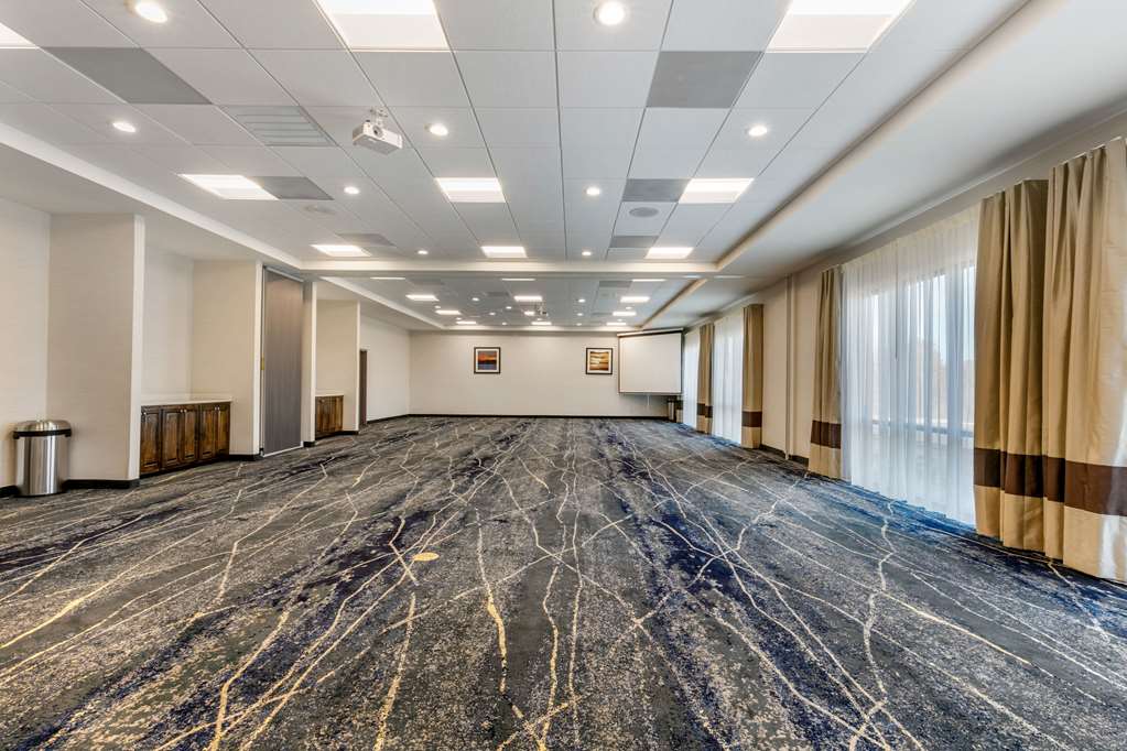 Comfort Suites North Tupelo - photo 28