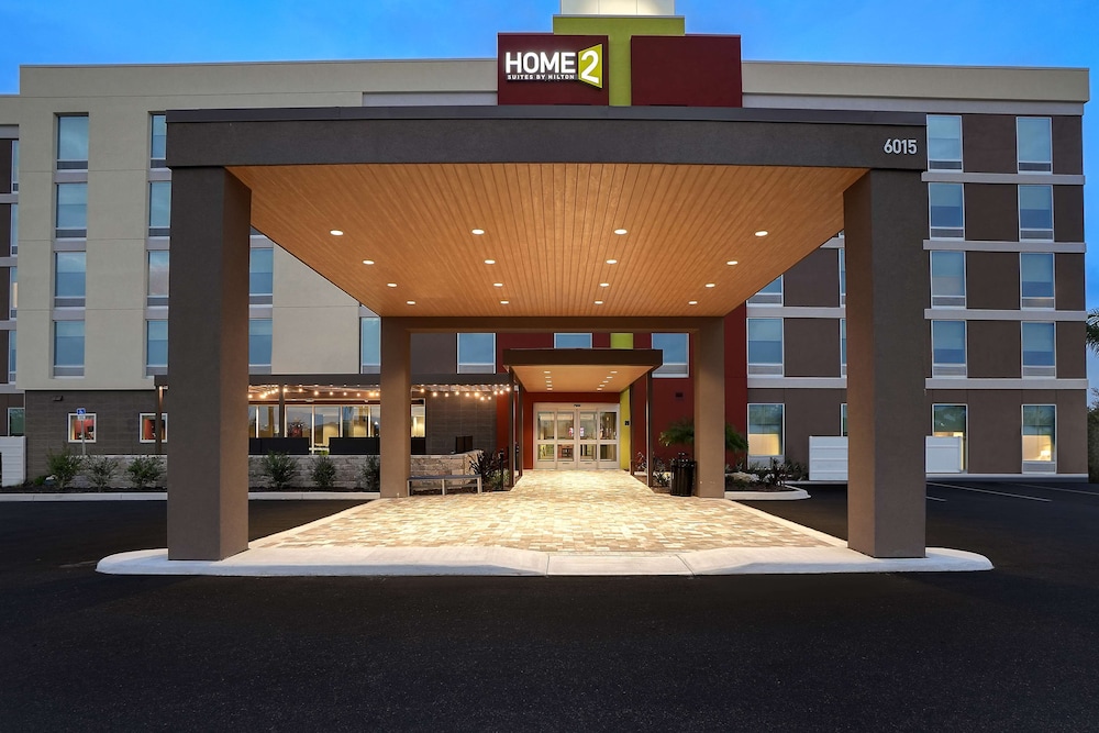 Home2 Suites by Hilton Lakewood Ranch - photo 44