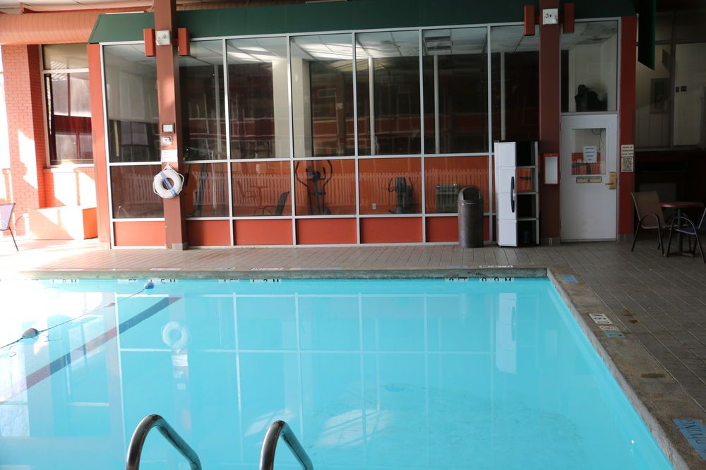 Motel 6 Tulsa Airport in Tulsa, United States