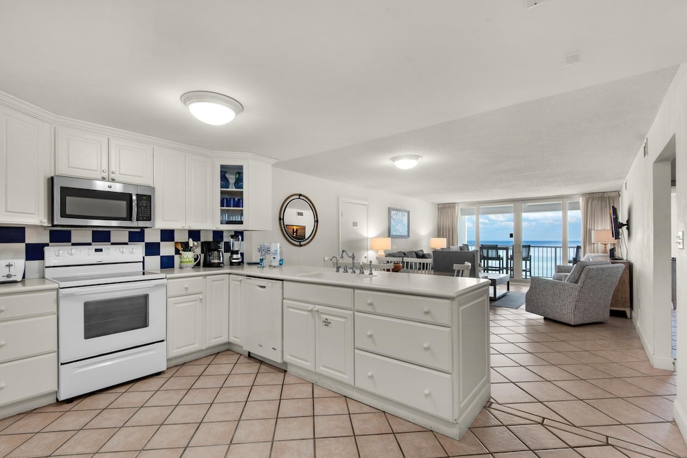 Shoreline Towers 2115 - photo 11