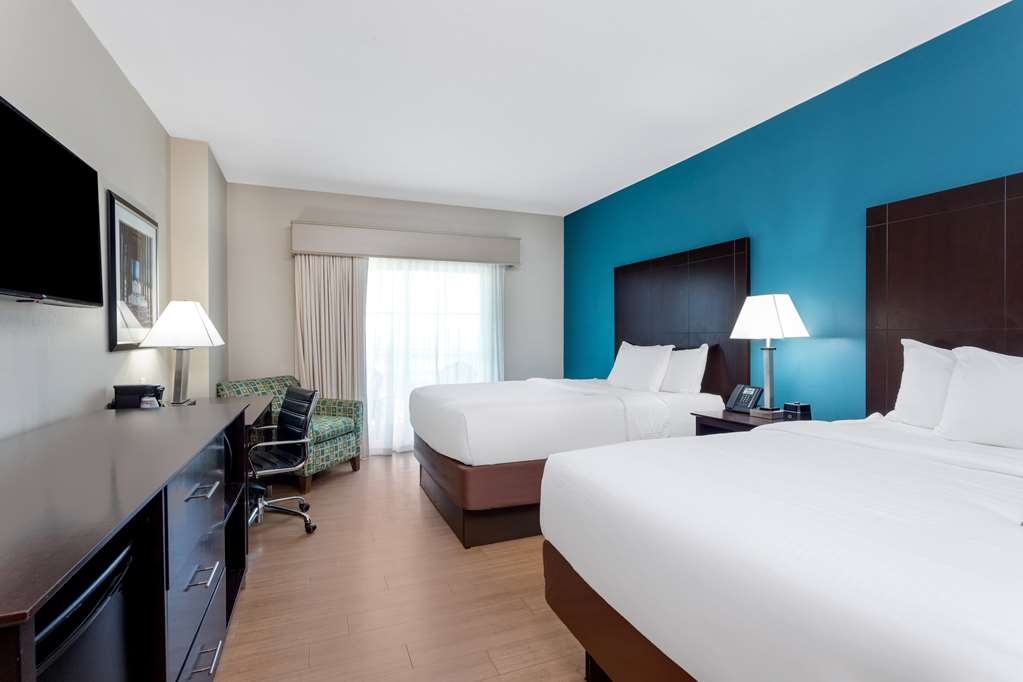 La Quinta Inn & Suites by Wyndham Ocean City - photo 9