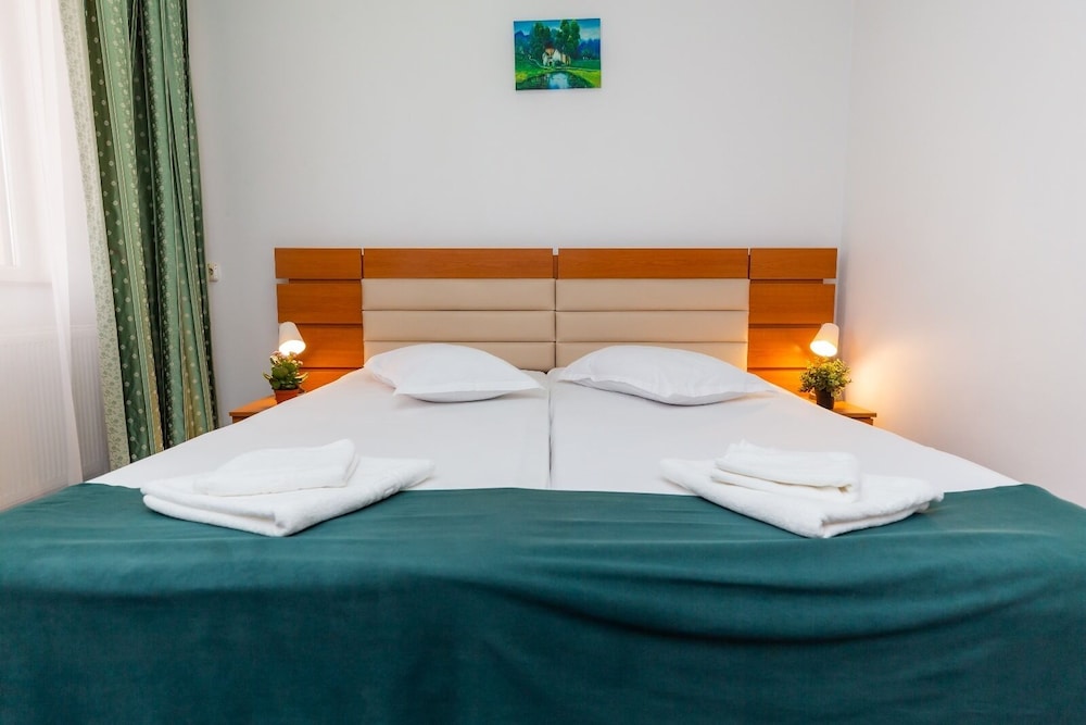 Hotel Sir Colentina — Bucharest — photo 3