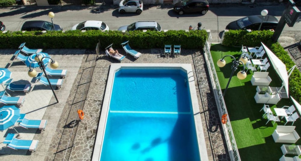 Hotel Clitunno - last minute hotel in Misano Adriatico