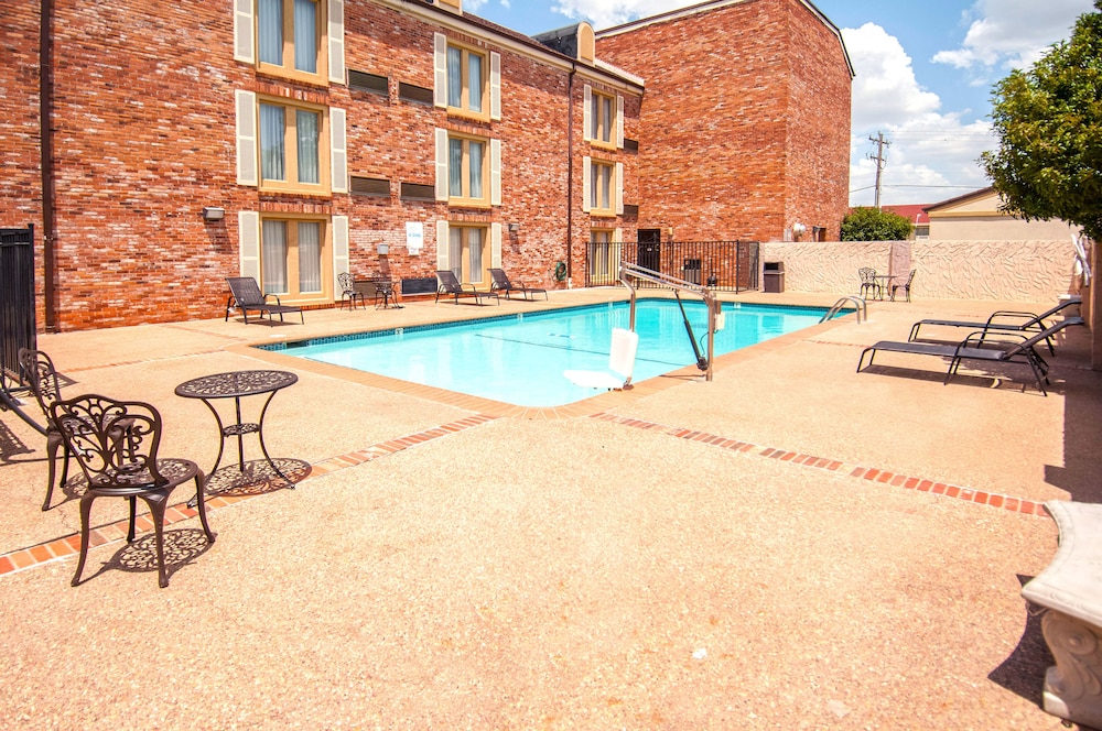 Governor's Suites Hotel Oklahoma City Airport Area - photo 20