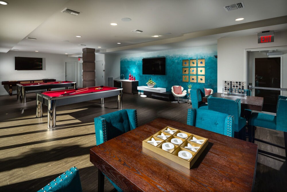 Resort Style Suites in Downtown LA - photo 54