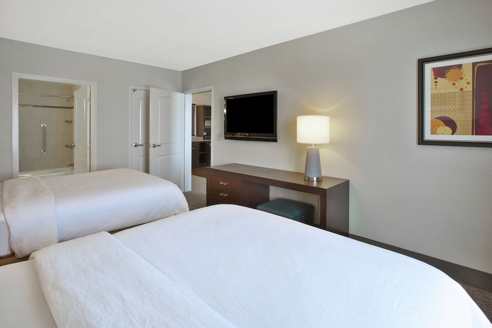 Embassy Suites Columbus Airport - photo 8