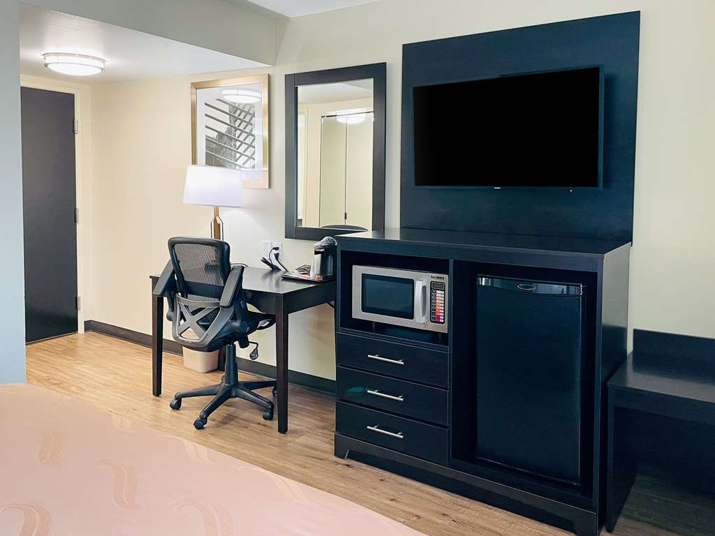 Quality Inn & Suites Lake Charles South - photo 8