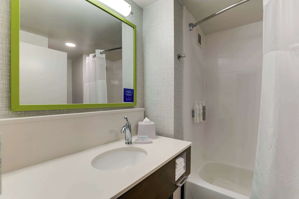Hampton Inn Cumming - photo 16