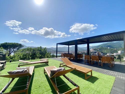 CasaViva Terrace Apt with Parking in Rapallo — 4-Star Luxury Hotel in Rapallo, Italy