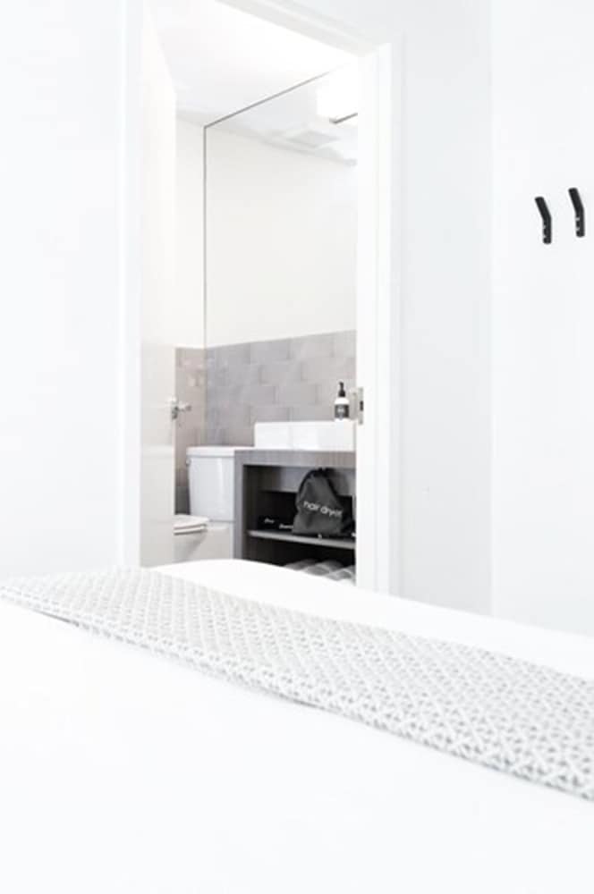 Luxuri Suites - photo 45
