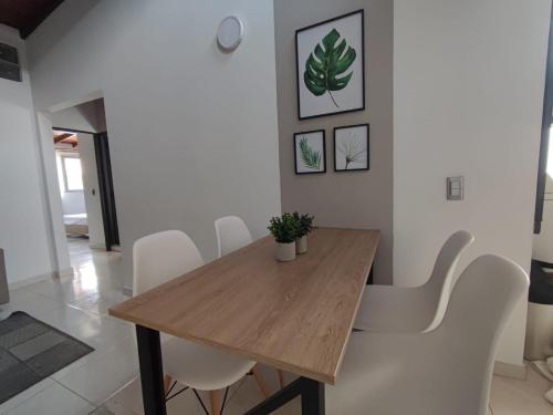 Apartamento 3 Habitaciones Excelente ubicación a 2 minutos de la estación del metro — 4-Star Luxury Hotel in Medellin, Colombia
