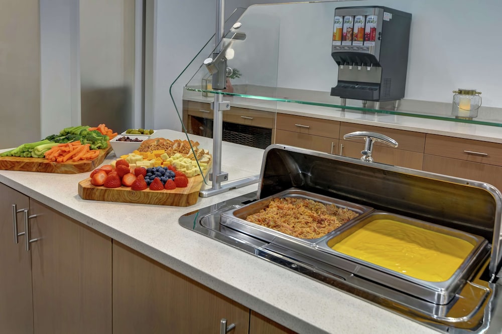 Hampton Inn Chula Vista Eastlake - photo 26