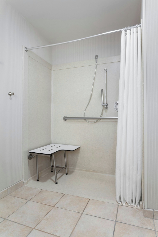 Delta Hotels by Marriott Burlington - photo 13