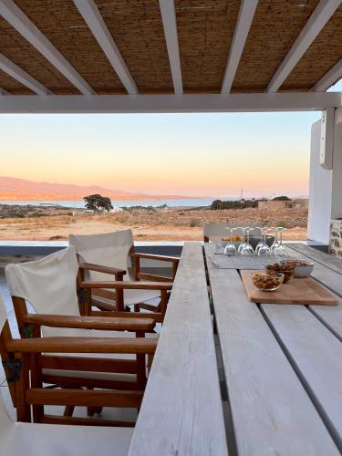 Modern Apartment with Sea View Antiparos 80 sqm Terrace — 4-Star Luxury Hotel in Antiparos, Greece