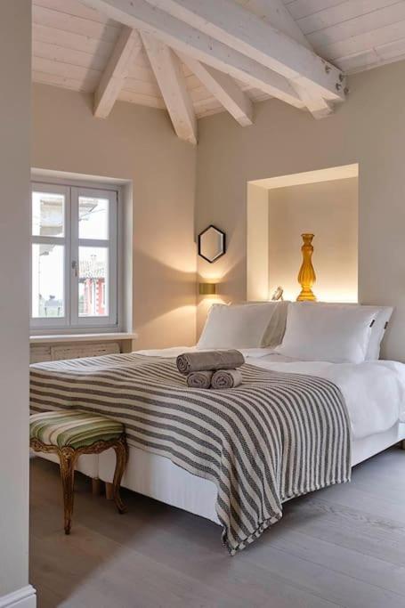 Casa Otto @ Belvedere Panoramic View Point — 4-Star Luxury Hotel in La Morra, Italy