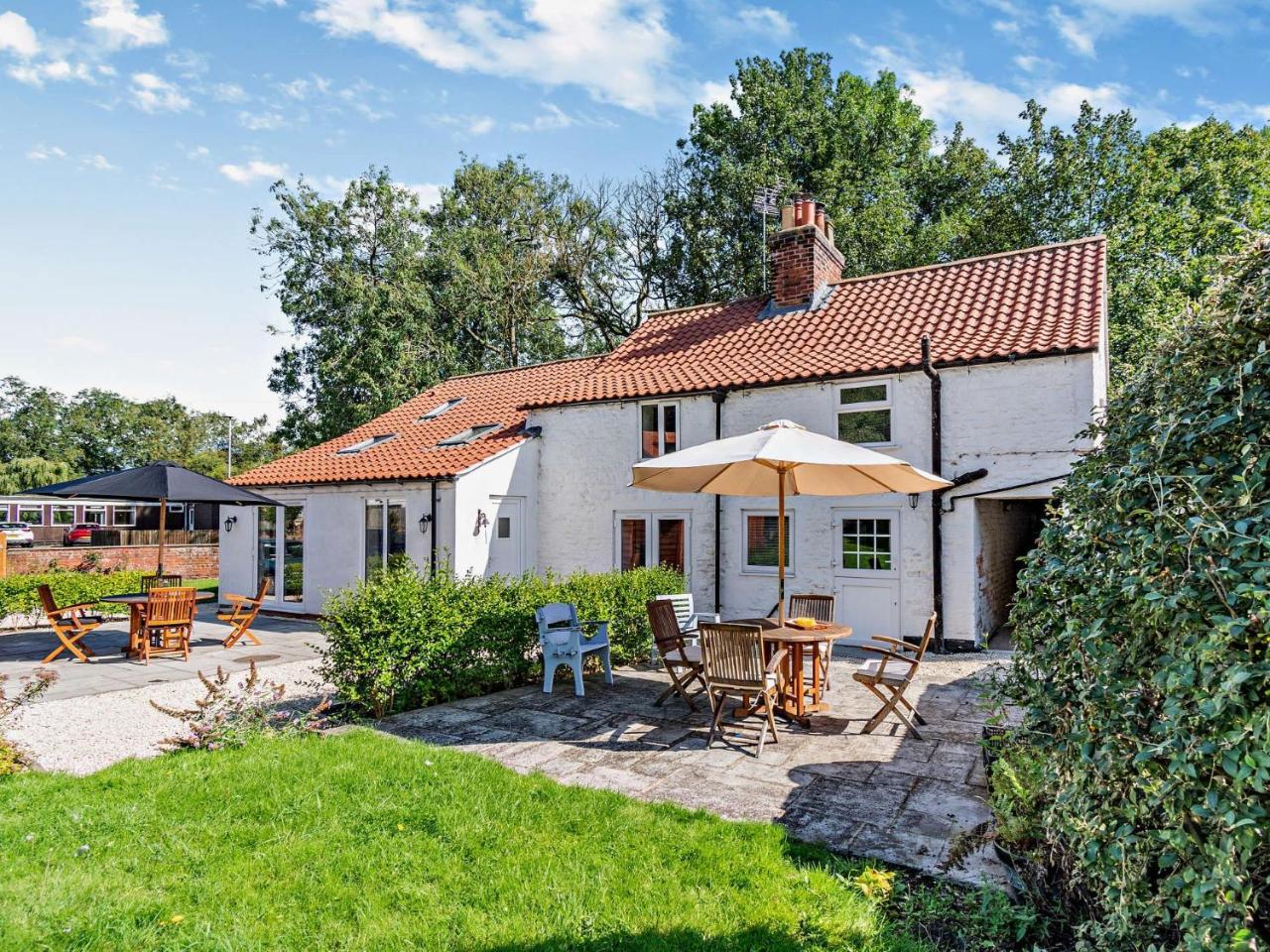 2 Bed in Langtoft 93141 - last minute hotel in Butterwick