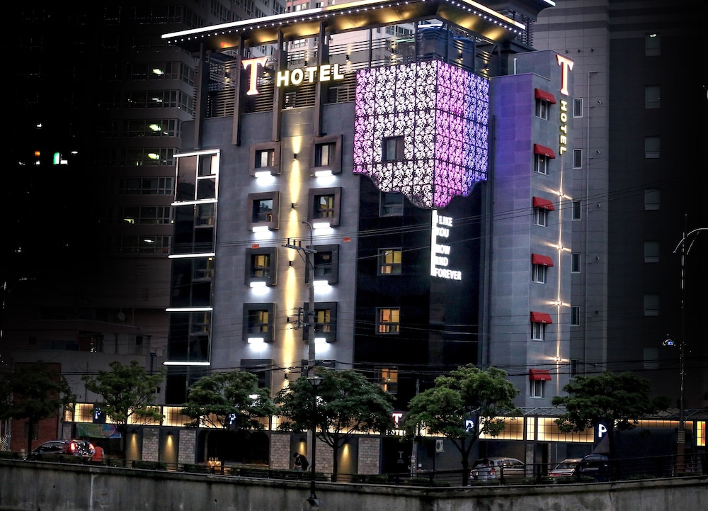 T Hotel - carbon neutral hotel in Busan