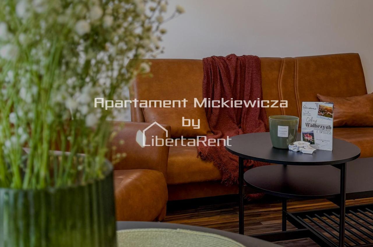 Apartament Mickiewicza by Libertarent in Walbrzych, Poland